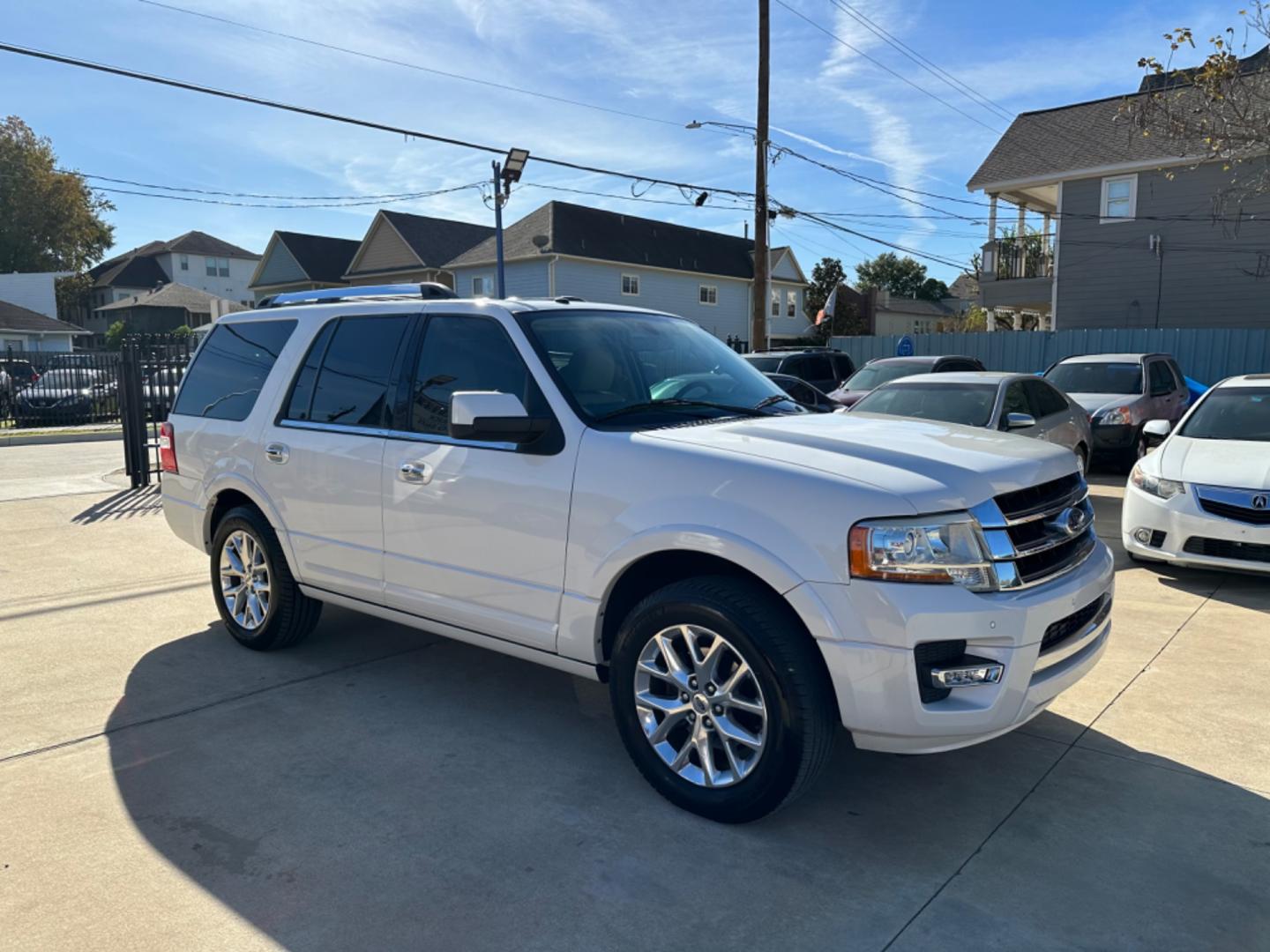 2015 White /Beige Ford Expedition Limited (1FMJU1KT5FE) with an 3.5L V6 DOHC 24V FFV engine, 6-Speed Automatic transmission, located at 1501 West 15th St., Houston, 77008, (713) 869-2925, 29.797941, -95.411789 - Photo#1